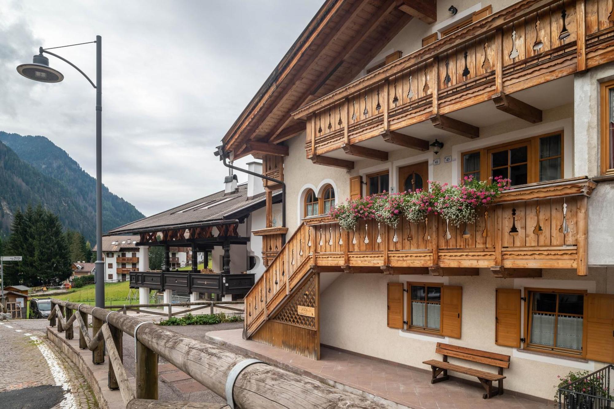 Apartment Sassolungo Campitello di Fassa Kültér fotó